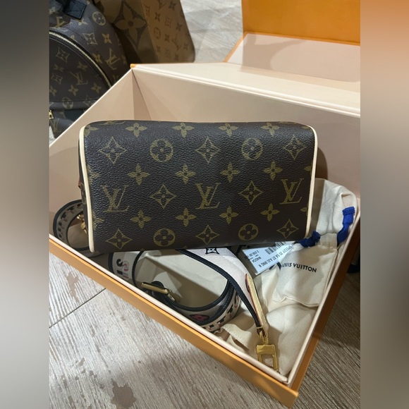 🖤🤍💗Louis Vuitton Speedy 20 w/adjustable strap💗🤍🖤 - Picture 10 of 11
